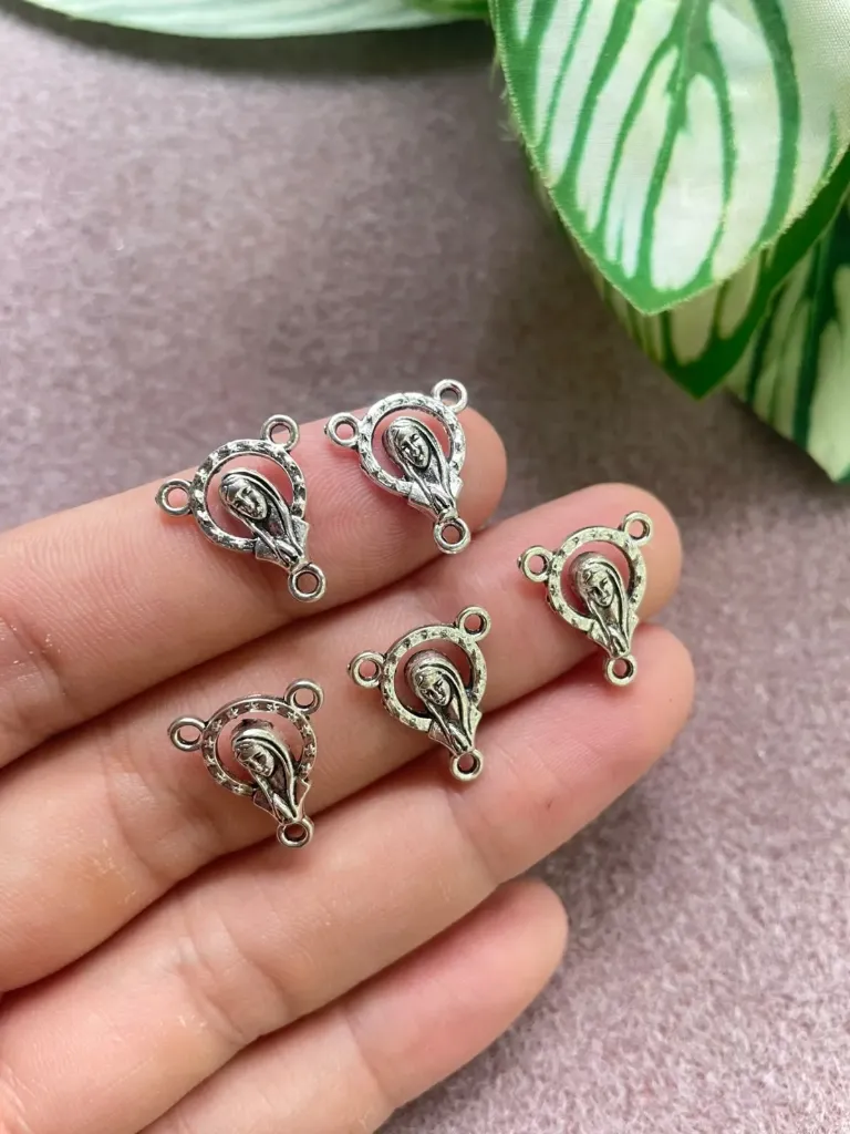 Dije para rosario de la virgen pewter