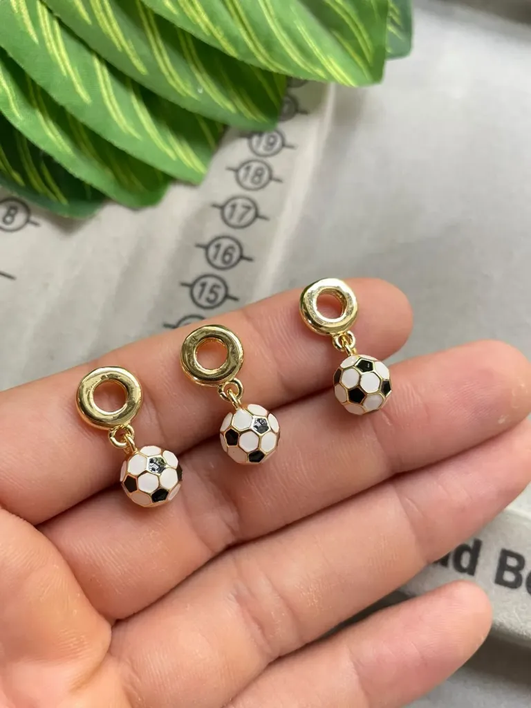 [CFUTBN] Charm balon de futbol blanco y negro