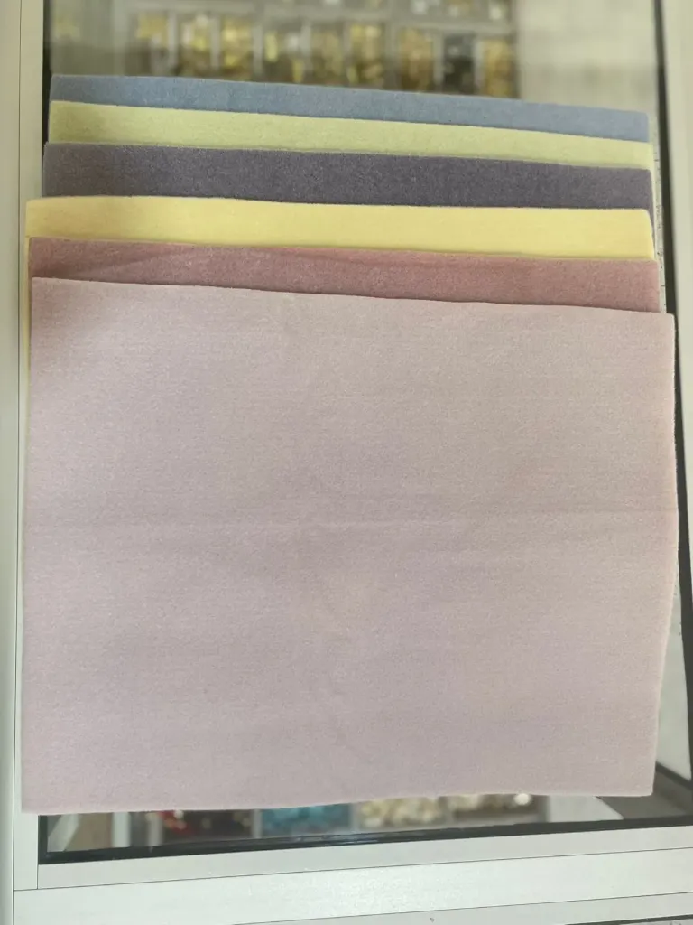 [ALFOMB] Alfombra de felpa