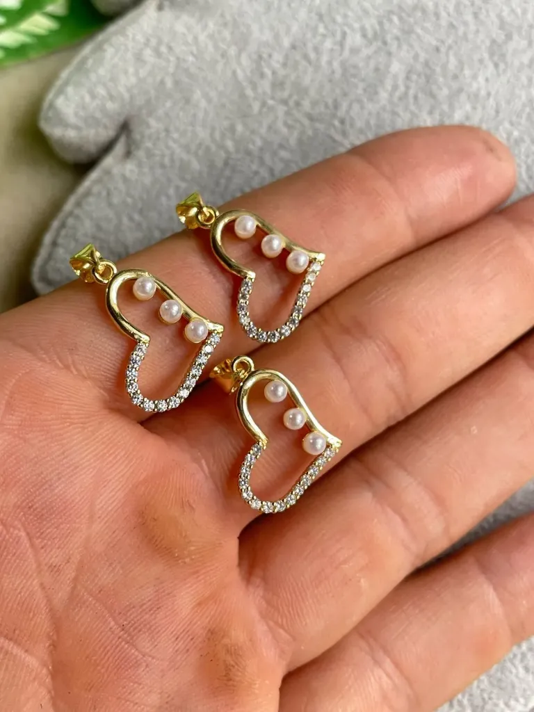 DIJE DE CORAZON CON PERLAS 02