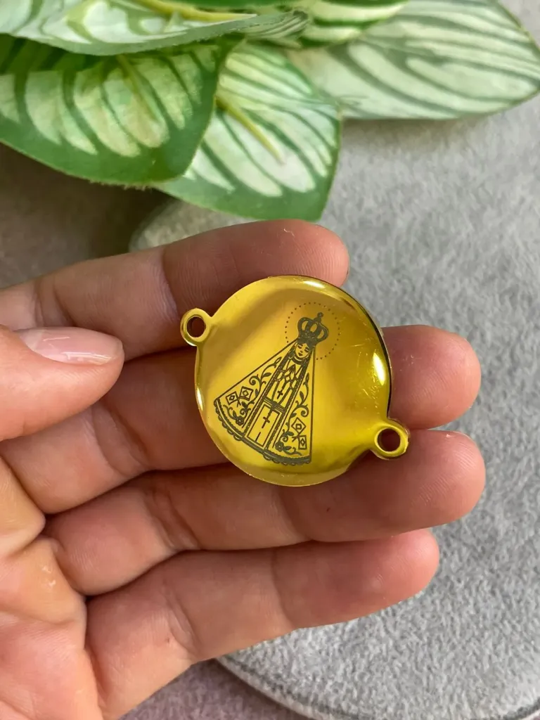 ENLACE DE LA VIRGEN DE SUYAPA DORADO 40MM ACERO INOXIDABLE