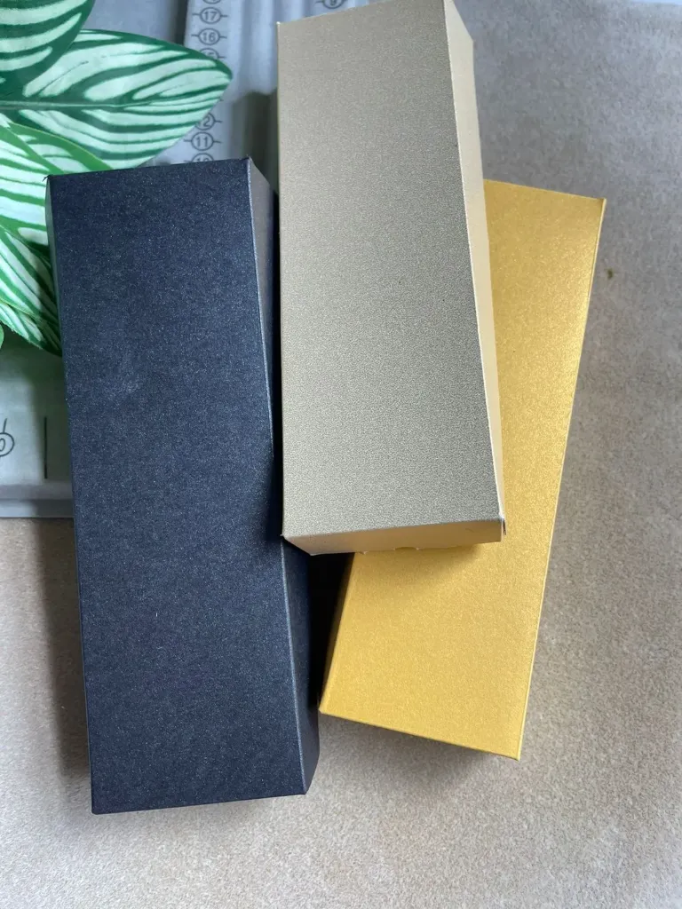 [CLC] Caja larga para collar